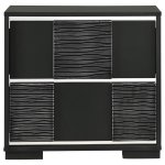 Blacktoft 5-piece Eastern King Bedroom Set Black