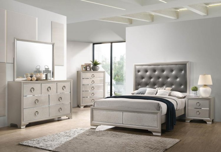 Salford 5-piece Eastern King Bedroom Set Metallic Sterling